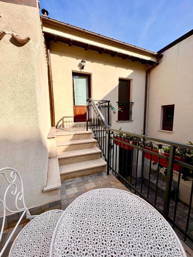 Il Bivacco Del Duomo Bed & Breakfast L'Aquila Luaran gambar